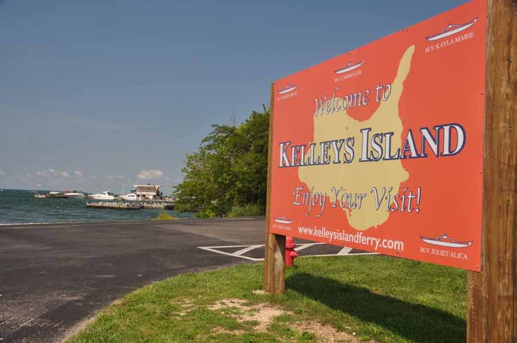 welcome sign